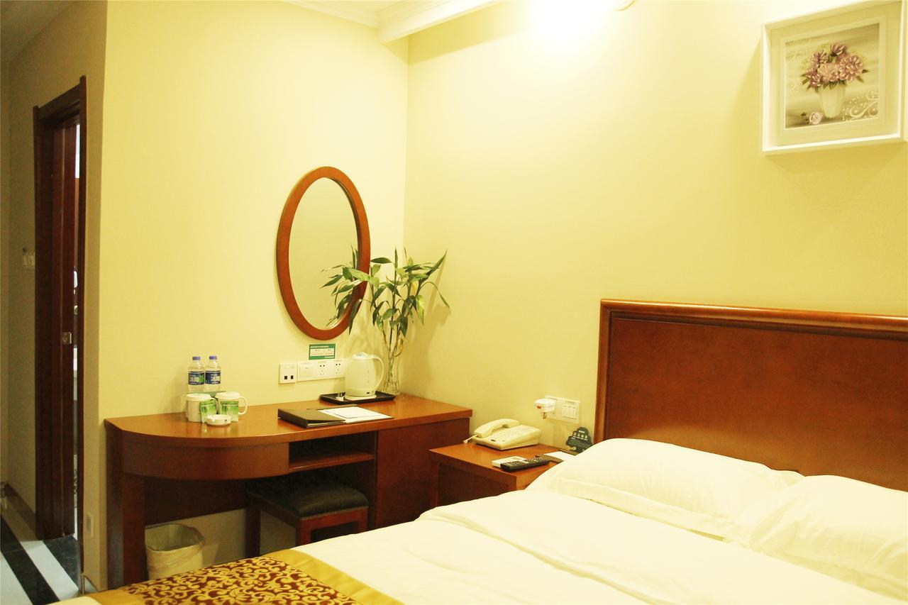 Greentree Inn Anhui Huangshan Bus Station Business Hotel Экстерьер фото